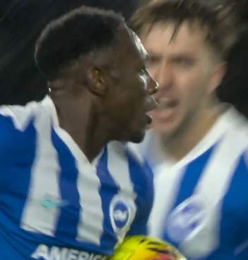Chelsea in talks to sign Danny Welbeck