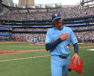 Chicago Cubs Acquire Kevin Gausman from Blue Jays