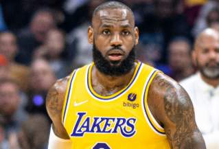LeBron James Signs with Philadelphia 76ers