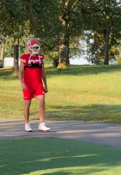 Travis Kelce Sets Example as Chiefs Finish Training Camp