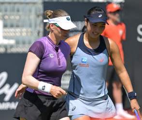 Vera Zvonareva and Aldila Sutjiadi